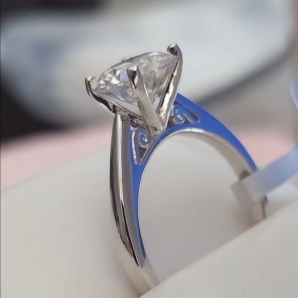 14k Yellow Gold 2Ct Moissanite Diamond Ring Retail $3,500!! - Picture 15 of 17